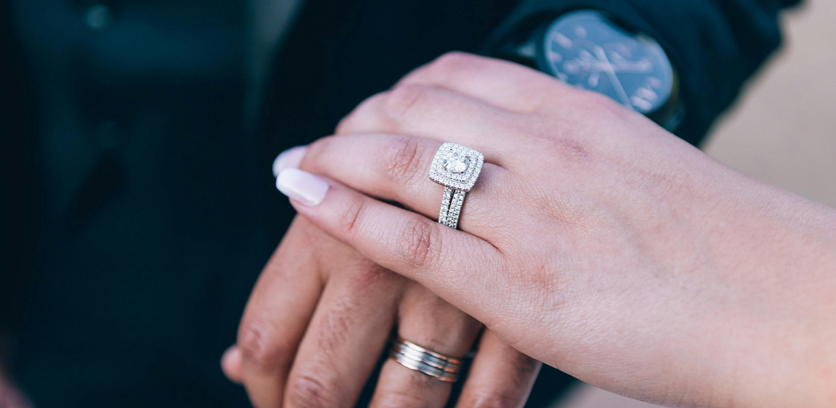 halo-engagement-ring