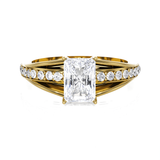 Emerald cut lab grown diamond side?stone?ring