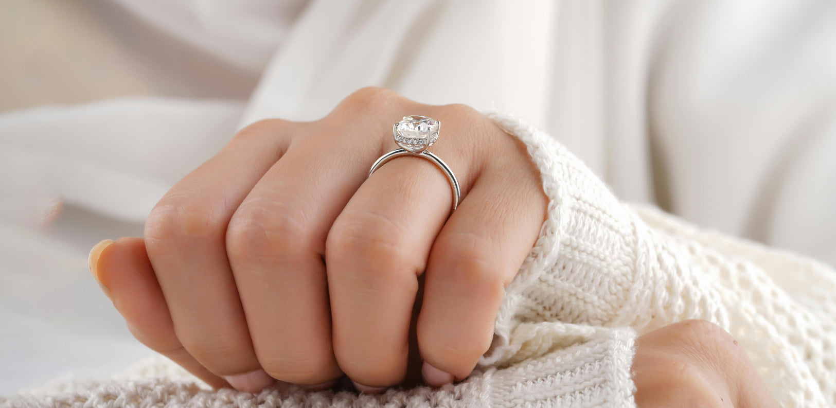 High Solitaire Rings Stunning Solitaire Rings: Find Your Perfect Engagement Ring – RegalAvenue