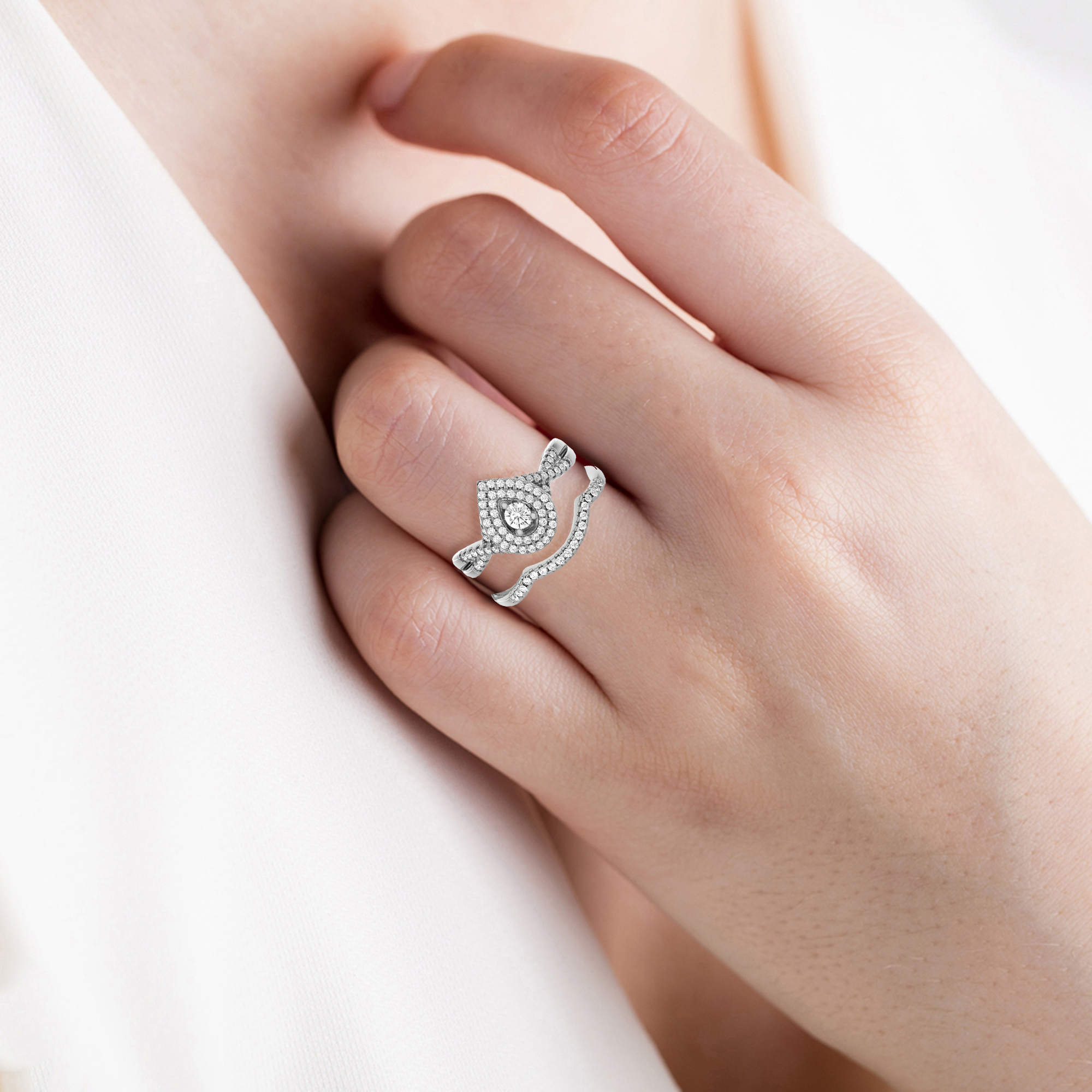 1/2 ctw Round Lab Grown Diamond Halo Bridal Set Ring